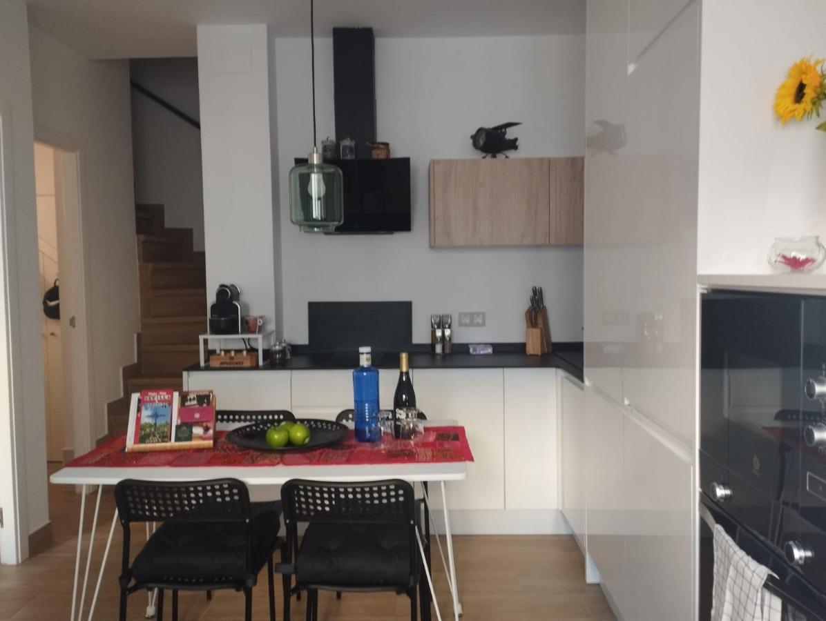 Atico Aire De Triana Apartment เซบีญา ภายนอก รูปภาพ
