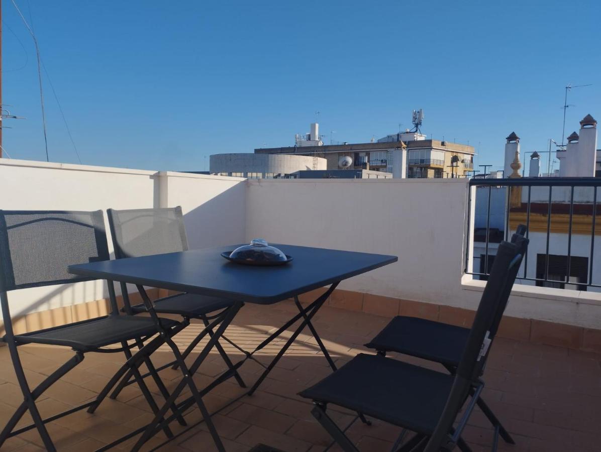 Atico Aire De Triana Apartment เซบีญา ภายนอก รูปภาพ