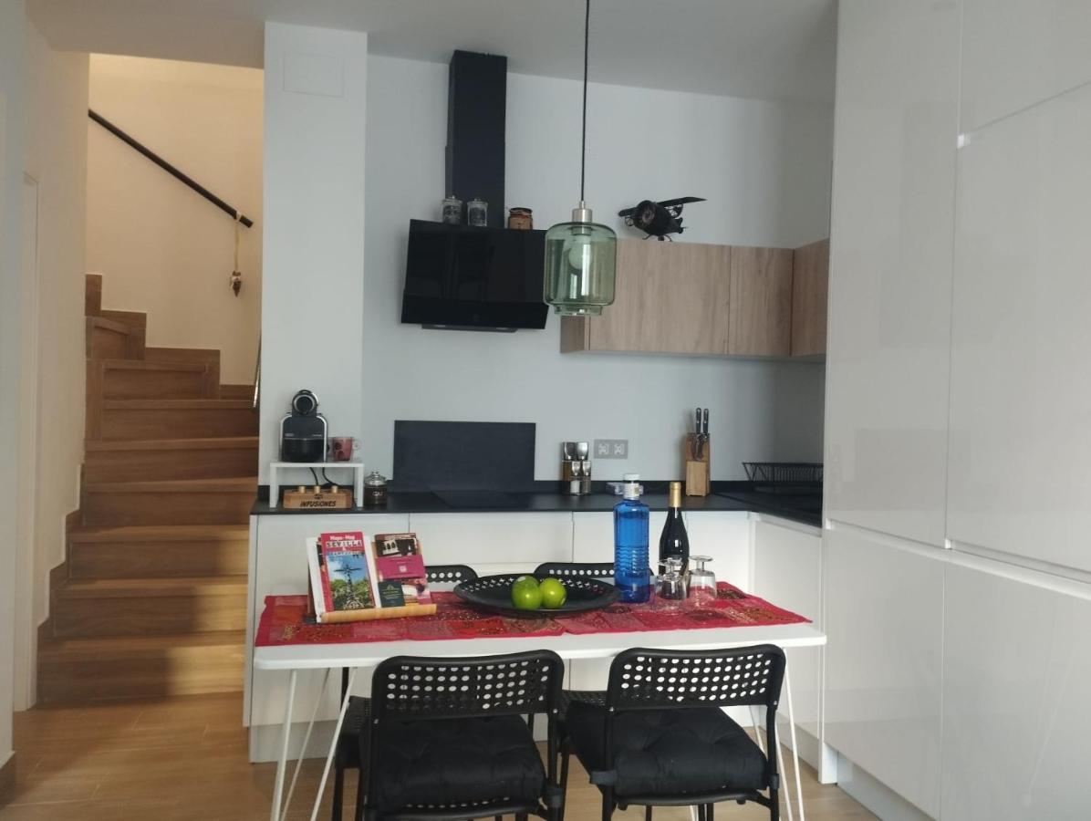 Atico Aire De Triana Apartment เซบีญา ภายนอก รูปภาพ